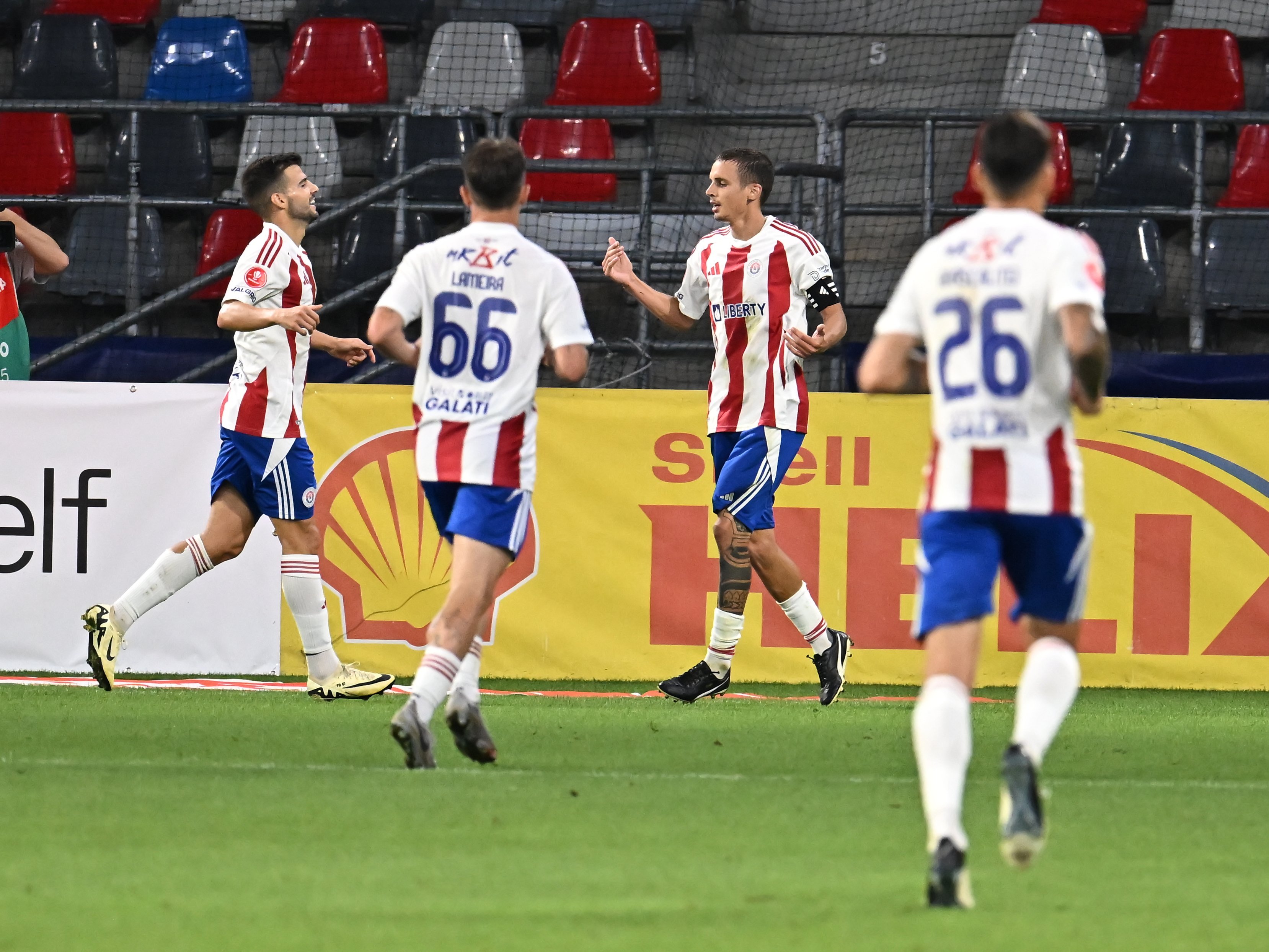 Dinamo a făcut o ofertă pentru jucătorul dorit de FCSB și Rapid!