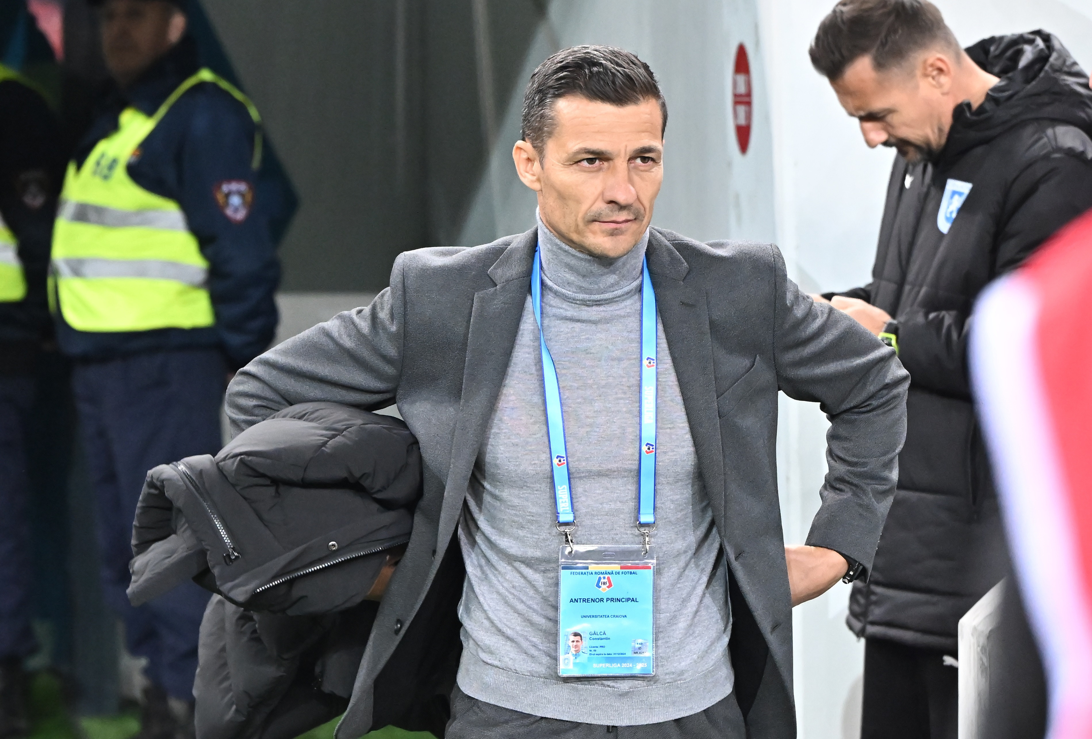 Ședință tensionată la Universitatea Craiova! Sorin C&acirc;rțu confirmă discuțiile pentru &icirc;nlocuirea lui Costel G&acirc;lcă