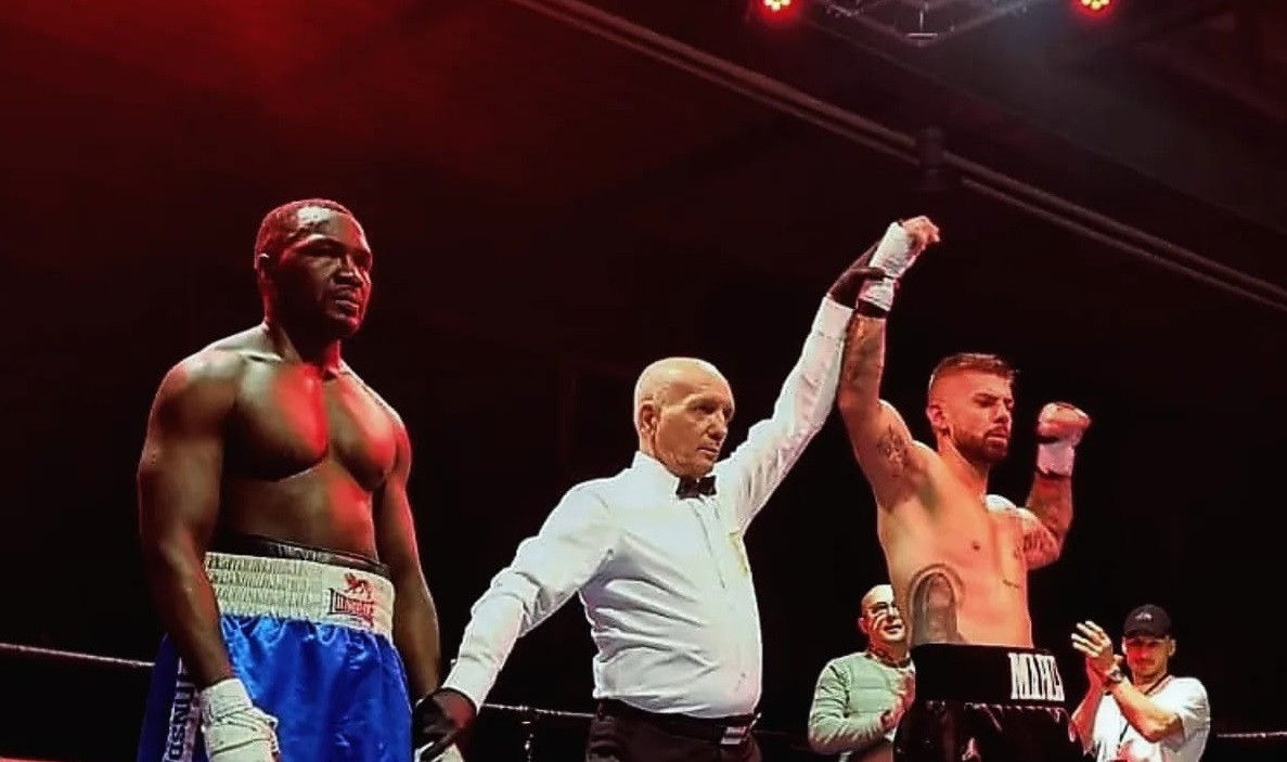 Marius Antonietti s-a ținut de cuv&acirc;nt și a c&acirc;știgat prin TKO &icirc;n Germania: &rdquo;Așa l-am surprins&rdquo;