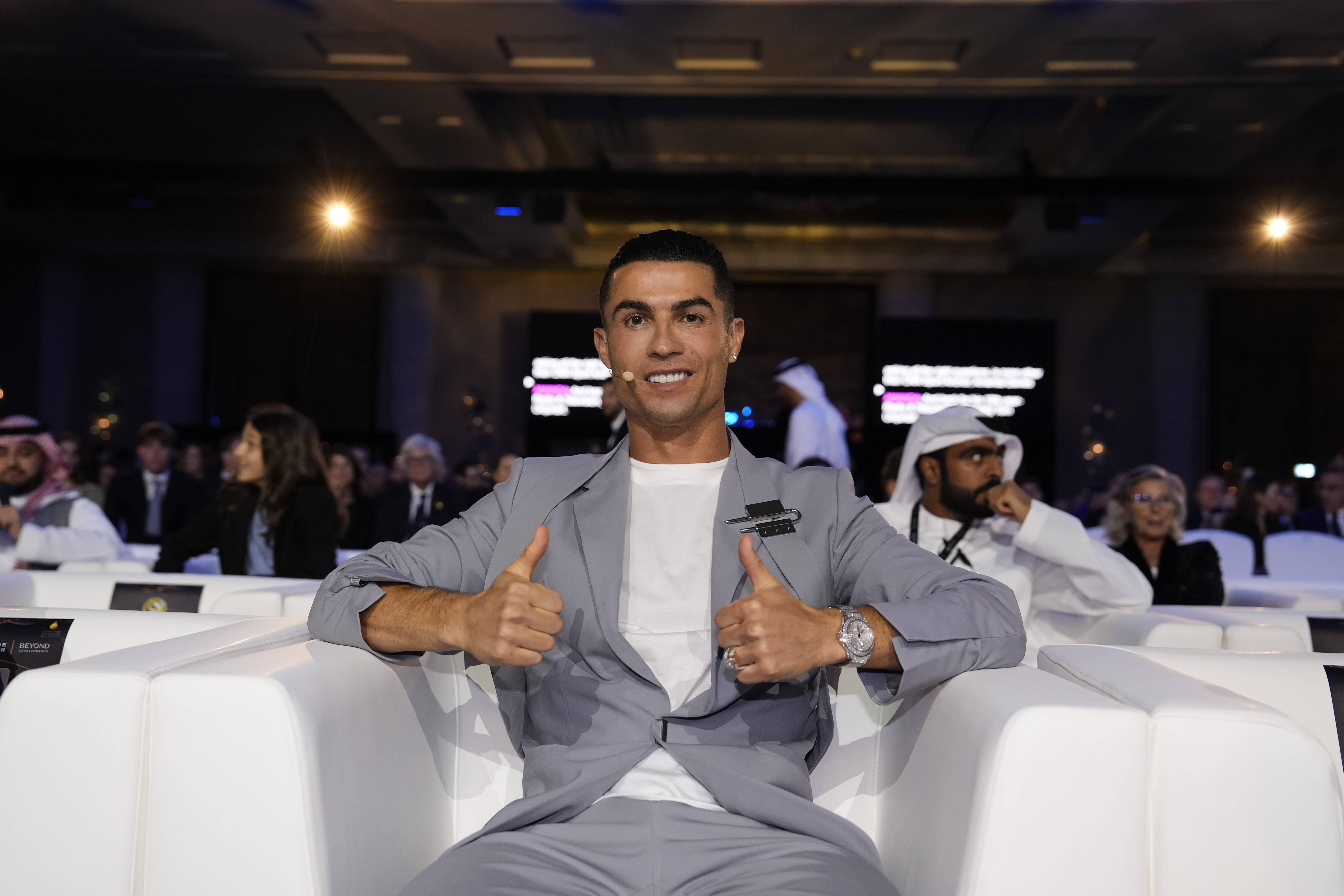 Cristiano ronaldo globe soccer awards 10