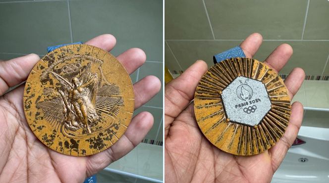 Deplorabil! Cum au ajuns să arate niște medalii cucerite &icirc;n vară la Jocurile Olimpice de la Paris