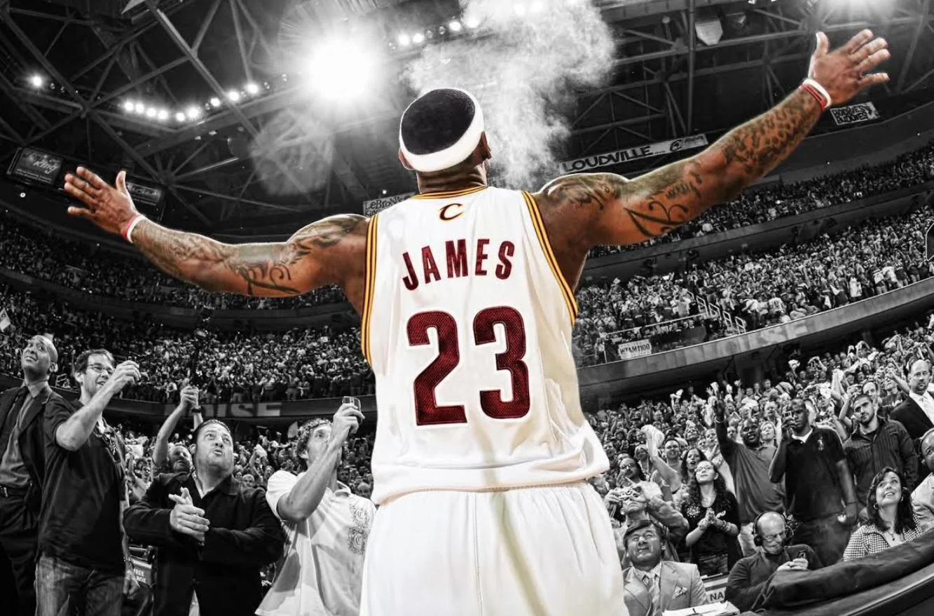 &bdquo;Regele&rdquo; LeBron James &icirc;mplineşte 40 de ani! Legendă pe teren, miliardar &icirc;n afaceri