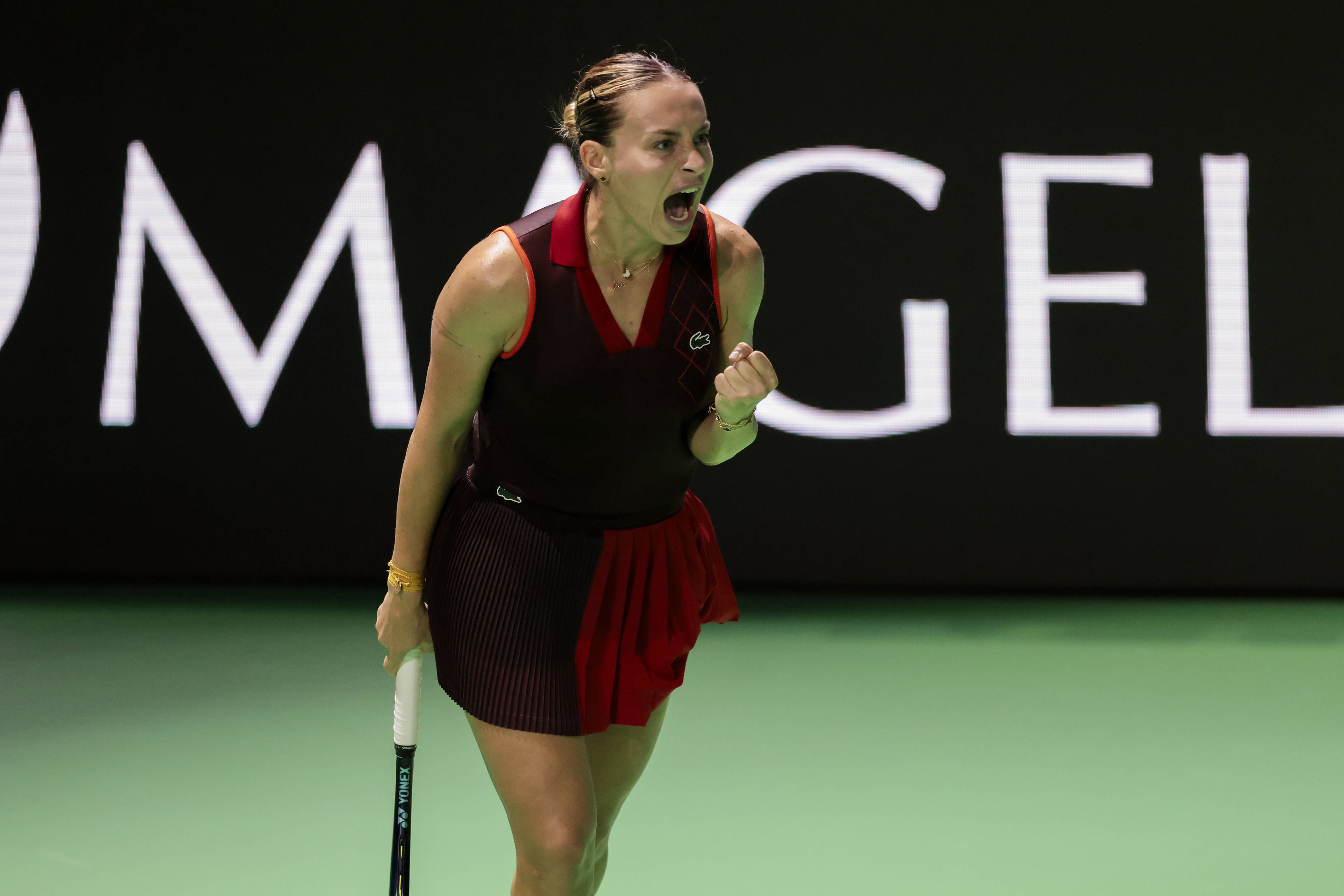 Ana Bogdan, &icirc;n lacrimi! A abandonat azi la Brisbane după ce c&acirc;știgase clar primul set al meciului cu Potapova! Cec generos pentru rom&acirc;ncă