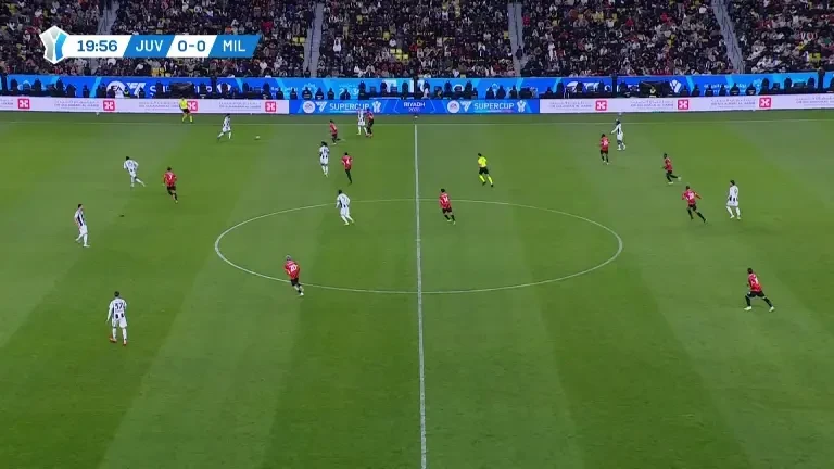 Kenan Yildiz deschide scorul &icirc;n Juventus - Milan din Supercupa Italiei (3 ianuarie 2025)