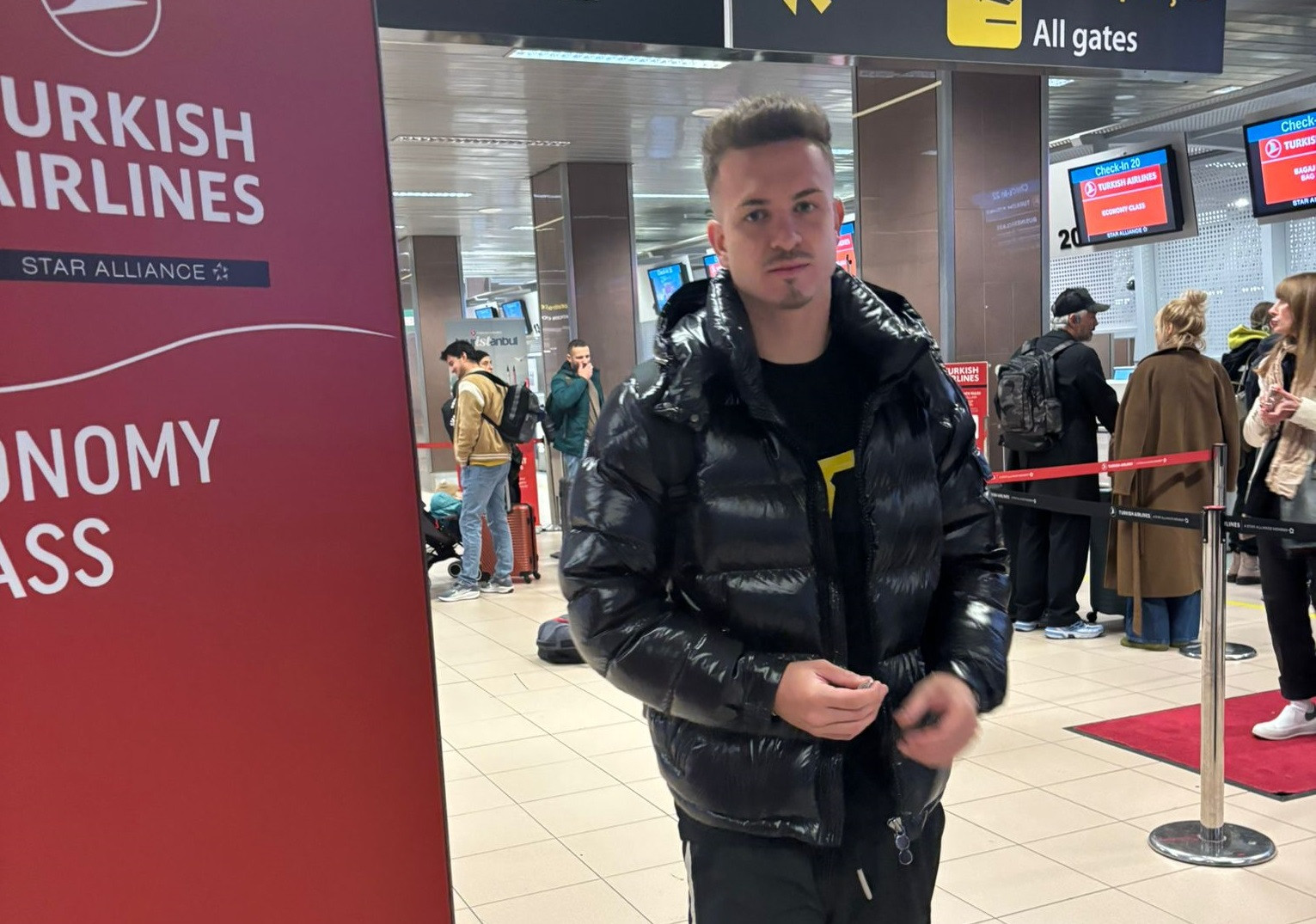 Cum a fost surprins Alexandru Pop, noul jucător al lui Dinamo, după ce &rdquo;C&acirc;inii Roșii&rdquo; au plecat spre Antalya