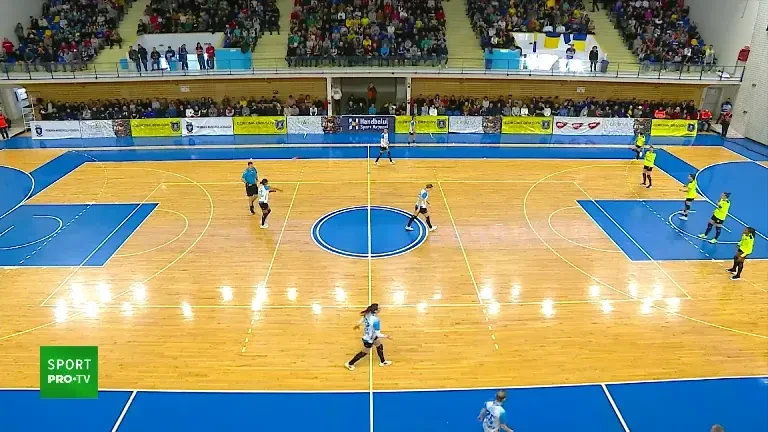 Corona Brașov - CSM București, primele minute din derby (5 ianuarie 2025)