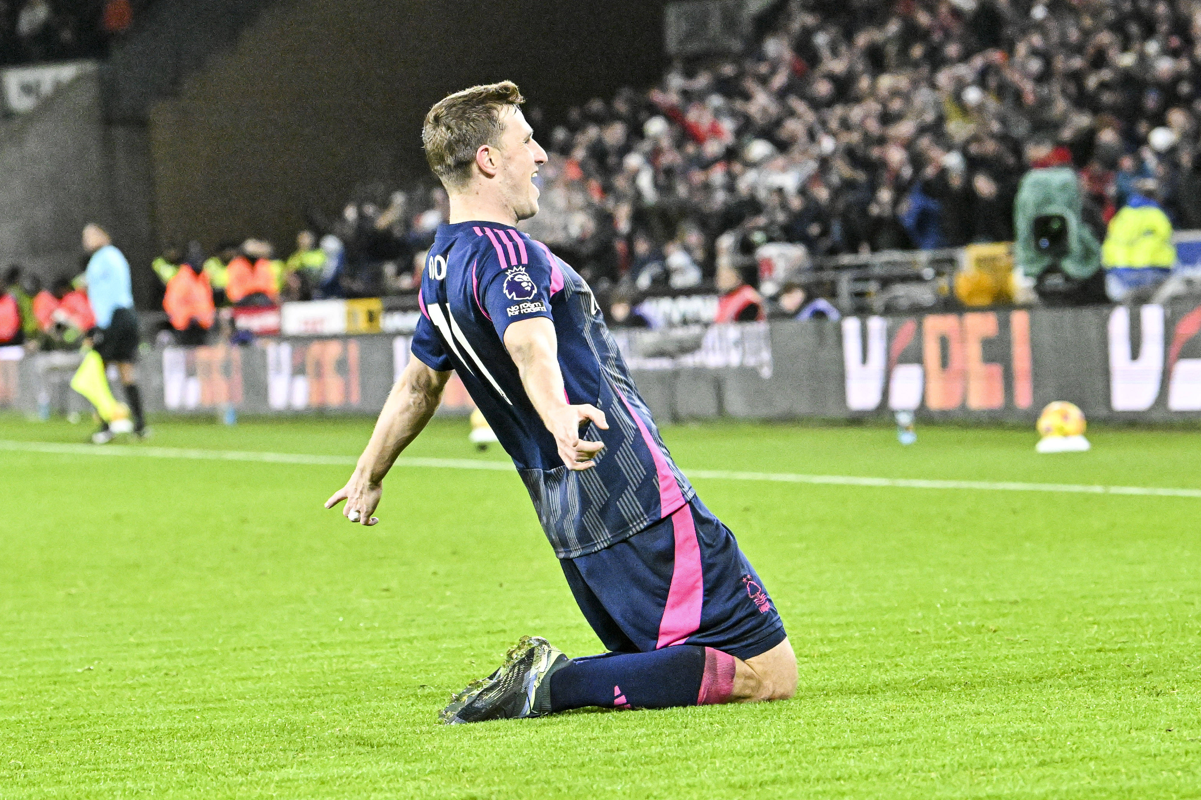 Revelația din Premier League &icirc;și continuă parcursul de vis! Victorie la scor &icirc;n deplasare, doar liderul Liverpool are mai multe puncte