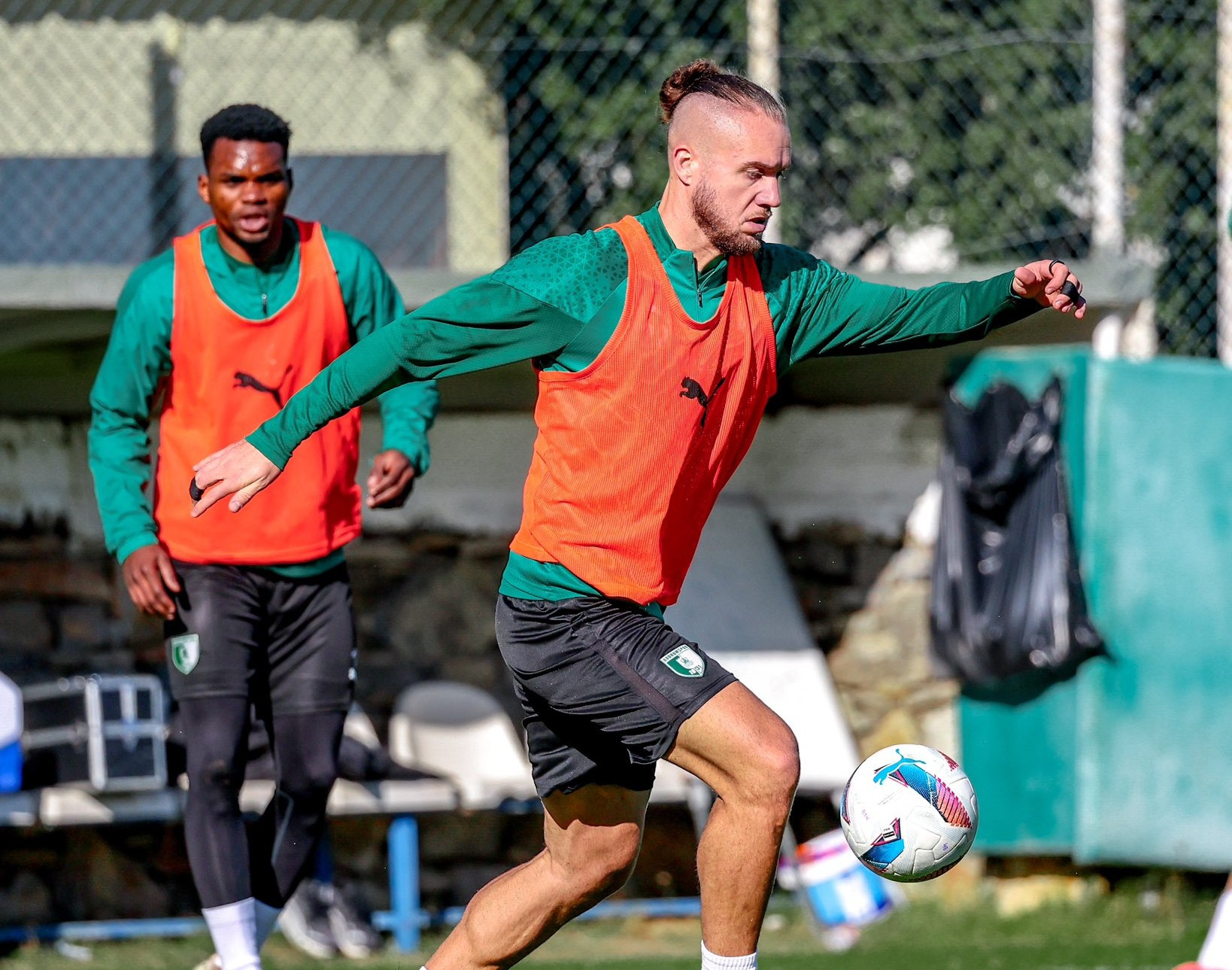 George Pușcaș, așa se face! Colegul de la Bodrum, fundaș central de 19 ani, &rdquo;dublă&rdquo; &icirc;n 2 minute &icirc;n remontada nebună cu 8 goluri