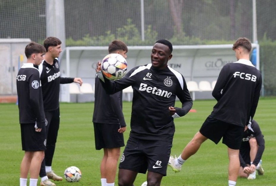 Looking fresh! Fotbaliștii lui FCSB se antrenează cu z&acirc;mbetul pe buze &icirc;n Antalya