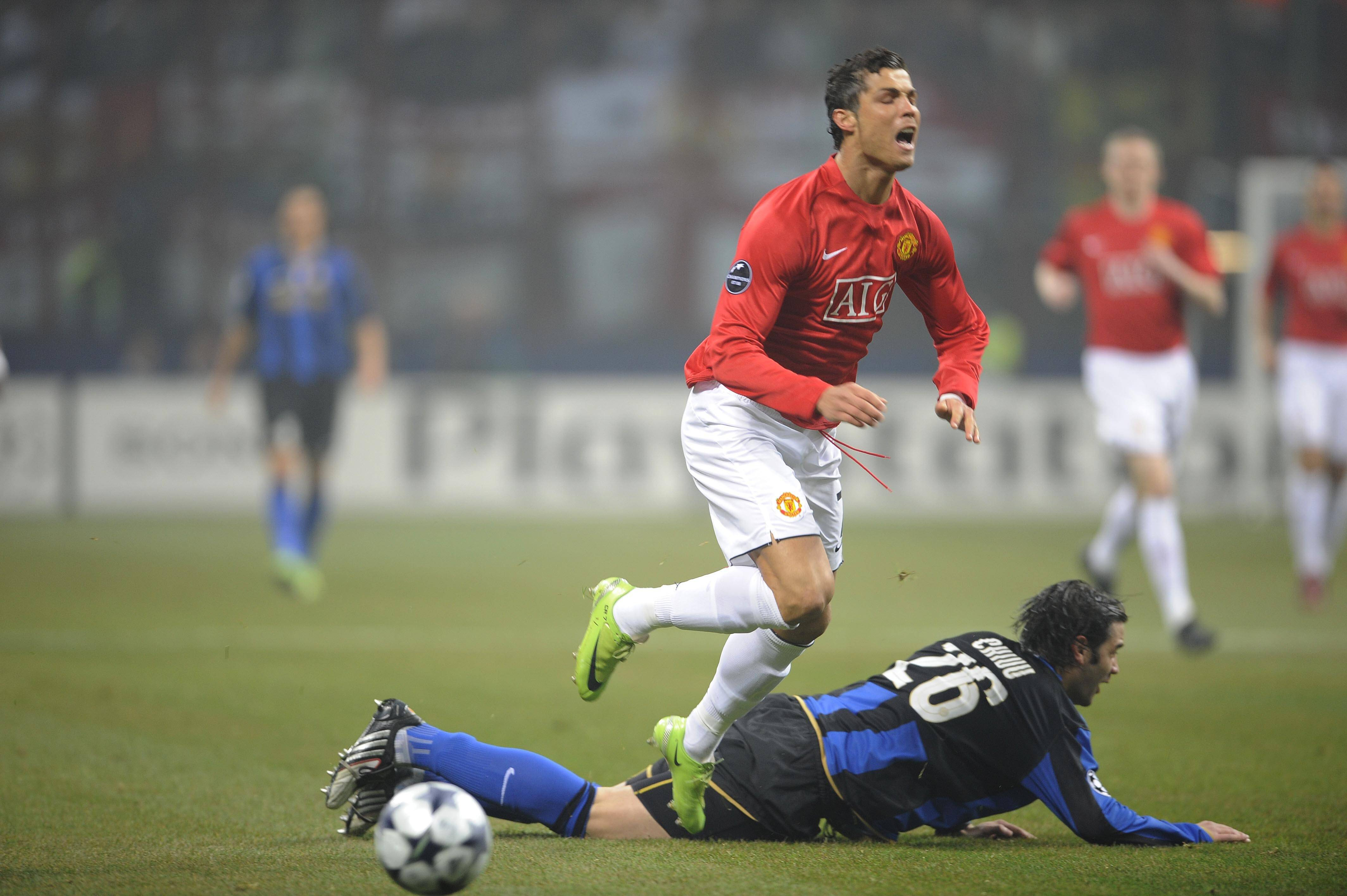 Cristi chivu cristiano ronaldo 1