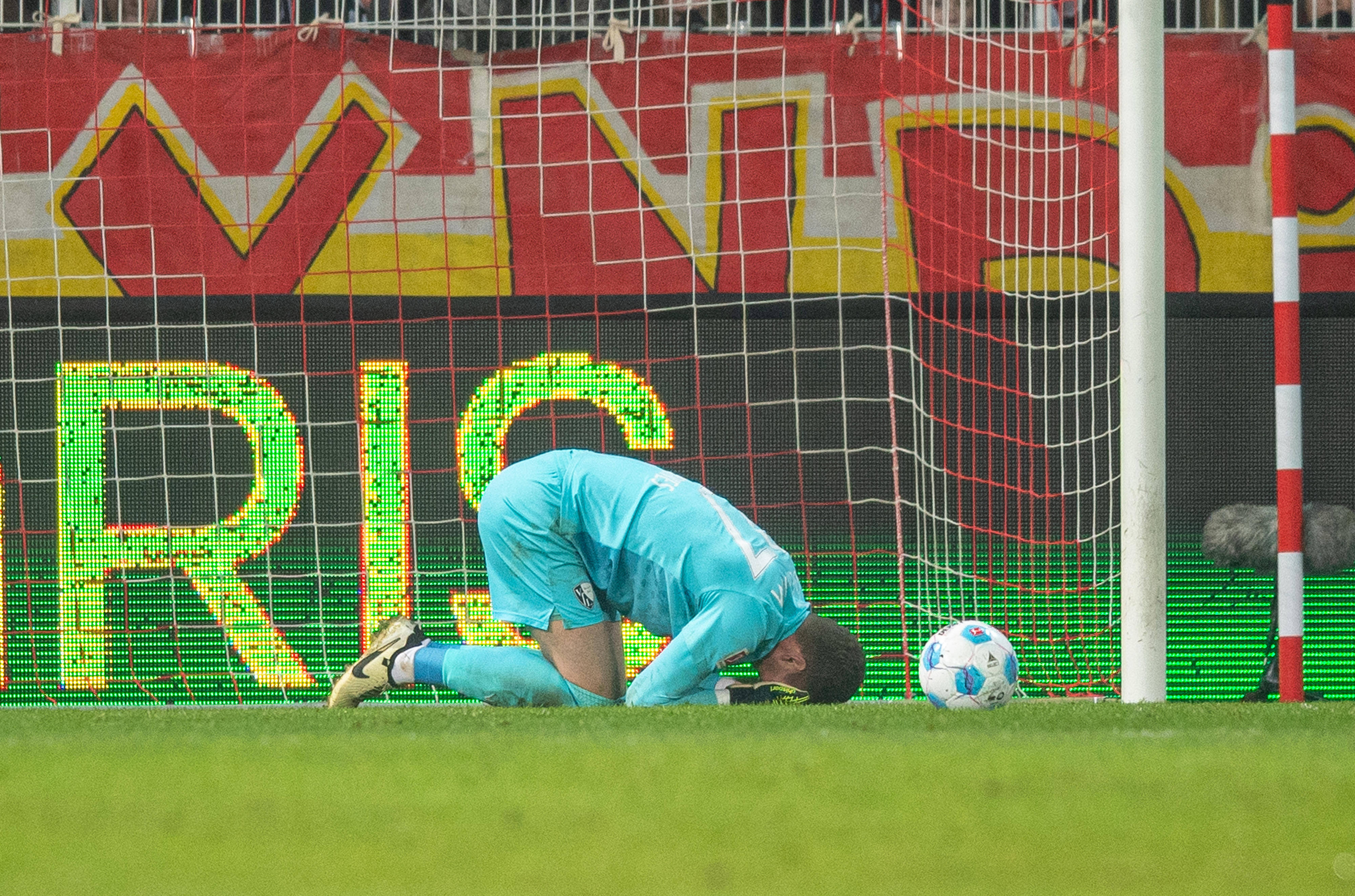 &rdquo;Cazul Bricheta&rdquo; din Bundesliga: reacțiile după scorul ciudat acordat la &rdquo;masa verde&rdquo;