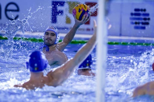 Rom&acirc;nia n-a mișcat &icirc;n fața Serbiei la Cupa Mondială de polo de la Otopeni. Cu ce scor s-a &icirc;ncheiat meciul tricolorilor