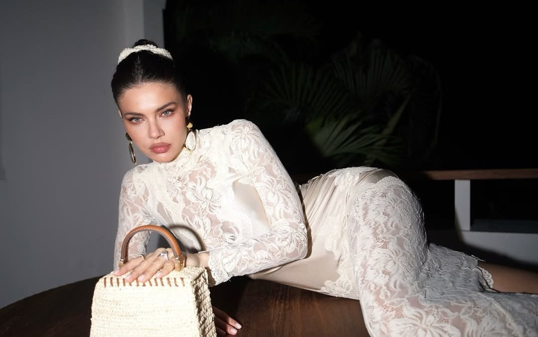 A spus DA! . L-a dat uitării pe Alex Pițurcă și a acceptat inelul de la un cunoscut om de afaceri