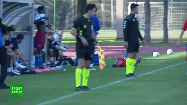 Imagini horror cu accidentarea lui Darius Olaru din FCSB - Hamburg (10 ianuarie 2025)
