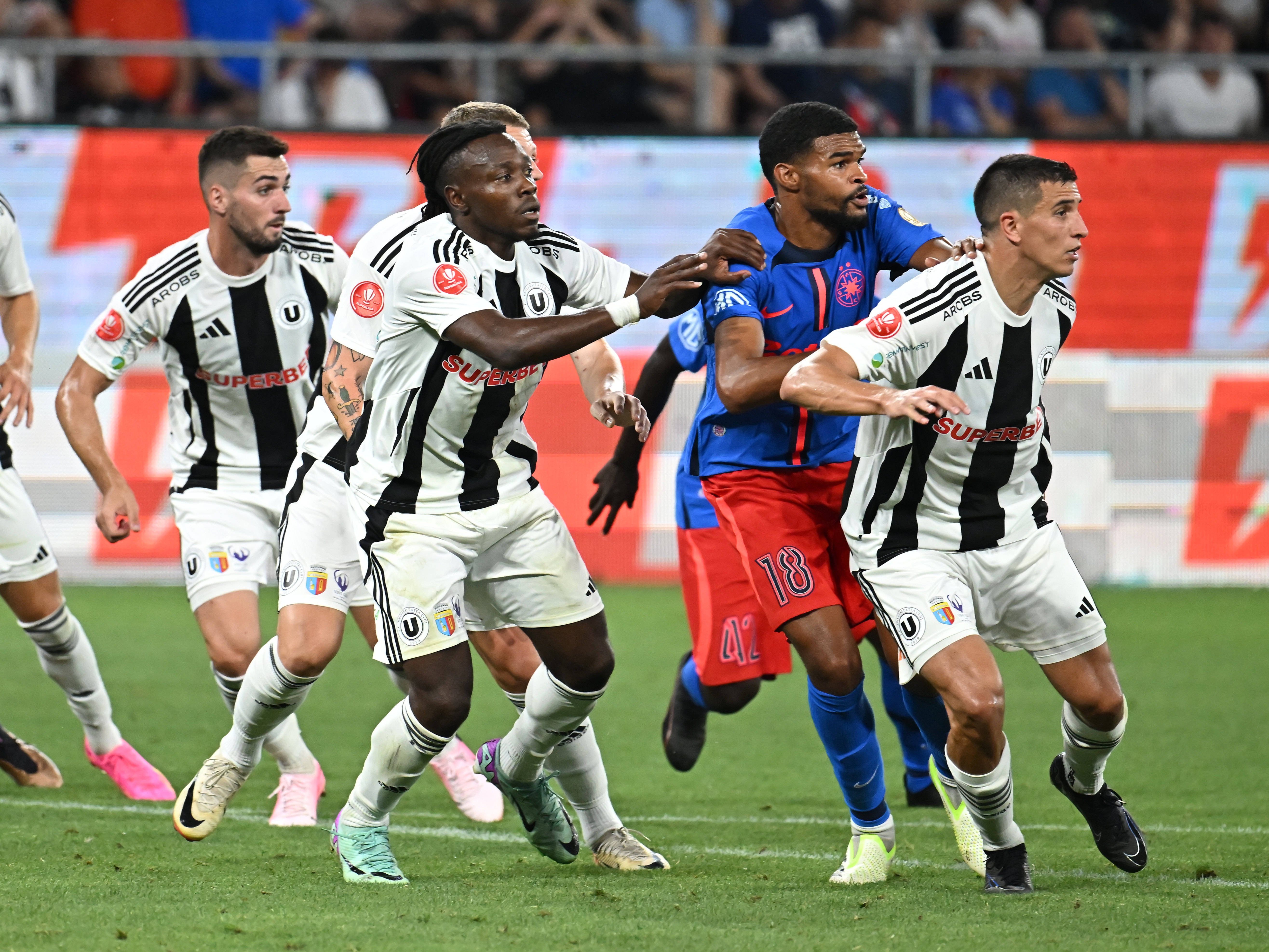 OUT de la U Cluj! Clubul nostru &icirc;i dorește mult succes