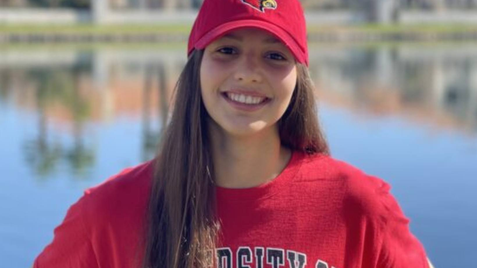 Din apă, &icirc;n halatul alb! Povestea Rebeccăi Diaconescu, singura &icirc;notătoare din Rom&acirc;nia JO de la Paris