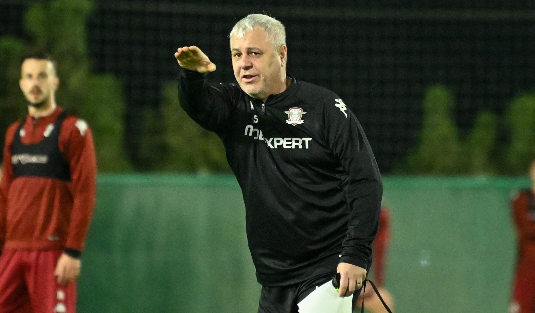 Reacția lui Marius Șumudică după ce Rapid a fost &icirc;nvinsă de Ulsan HD: Tiki-taka au jucat. Nu făceau mai mult de două atingeri