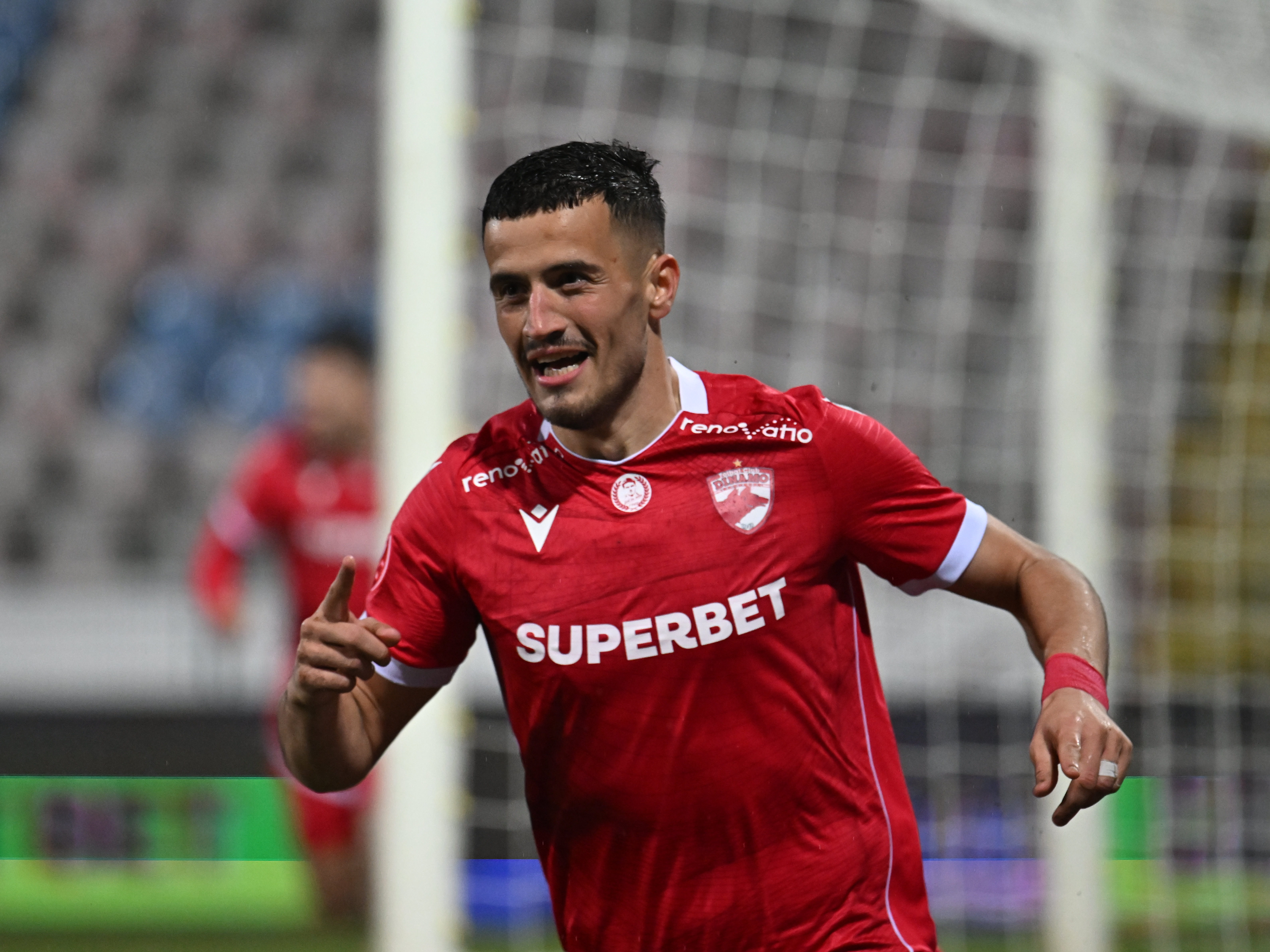 Astrit Selmani, gata să semneze prelungirea contractului cu Dinamo! &rdquo;C&acirc;inii&rdquo; &icirc;i oferă un salariu uriaș