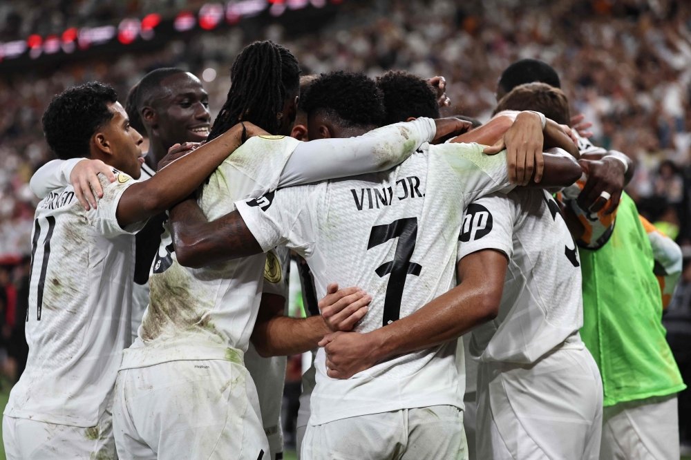 UEFA Champions League | Real Madrid - Atletico 2-1! Victorie chinuită pe Bernabeu . PSV - Arsenal 1-7, Borussia Dortmund - Lille 1-1