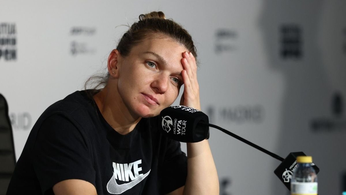 Halep, băgată &icirc;n depresie de ce vede la Australian Open: &bdquo;Simo&ldquo;, &icirc;n pragul retragerii, asistă la revenirea de poveste a unei rivale