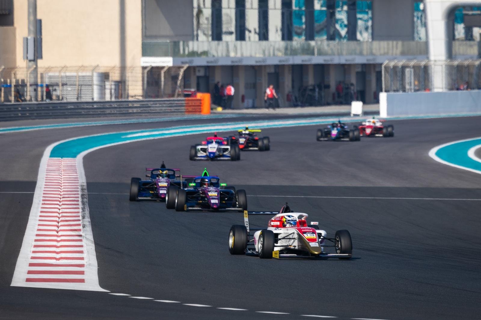 David Cosma Cristofor, start fulminant de sezon &icirc;n Formula 4. Un lucru știu sigur!