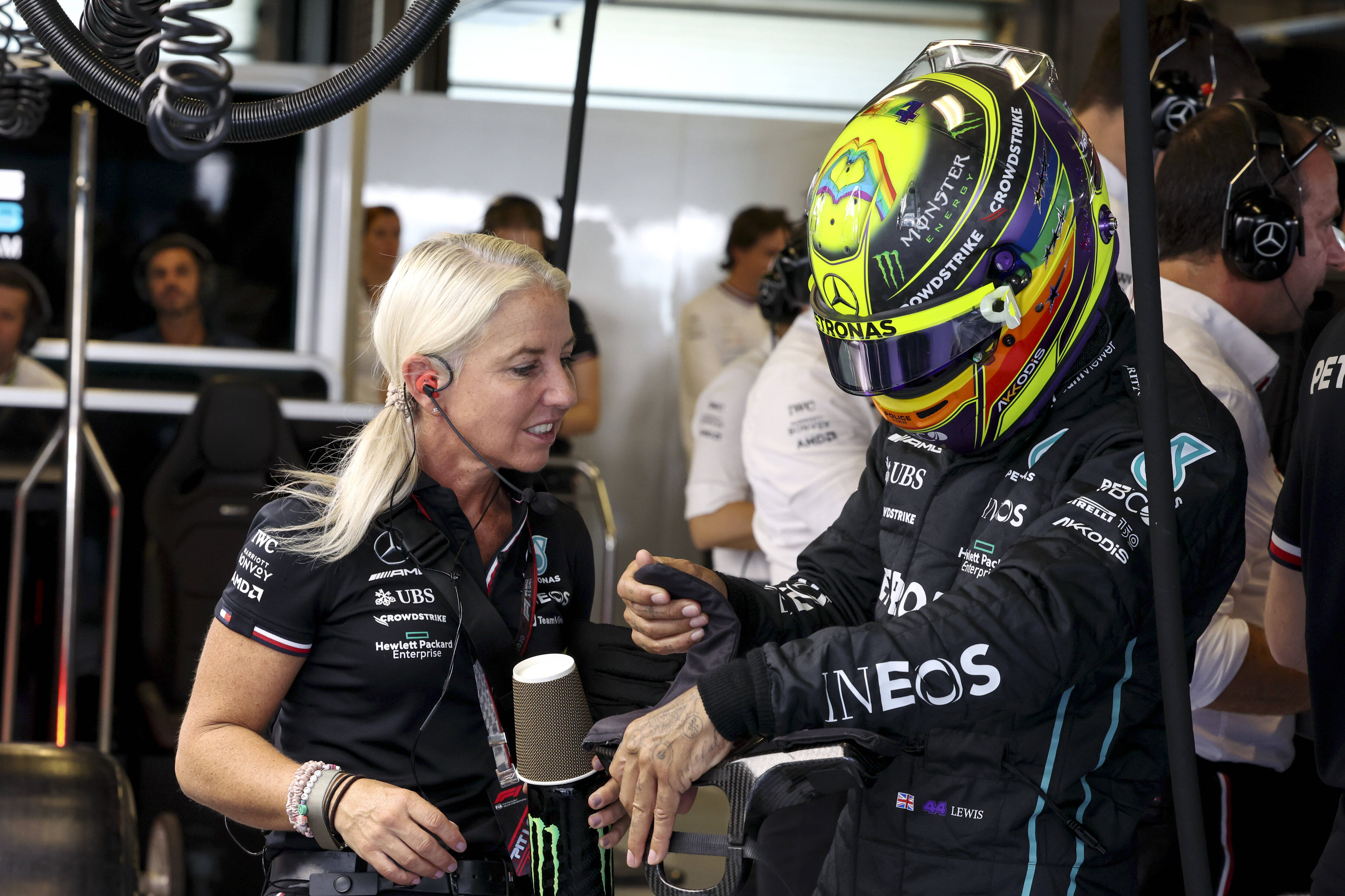 Ce mutare! Ferrari a bătut palma cu femeia care i-a schimbat viața lui Hamilton