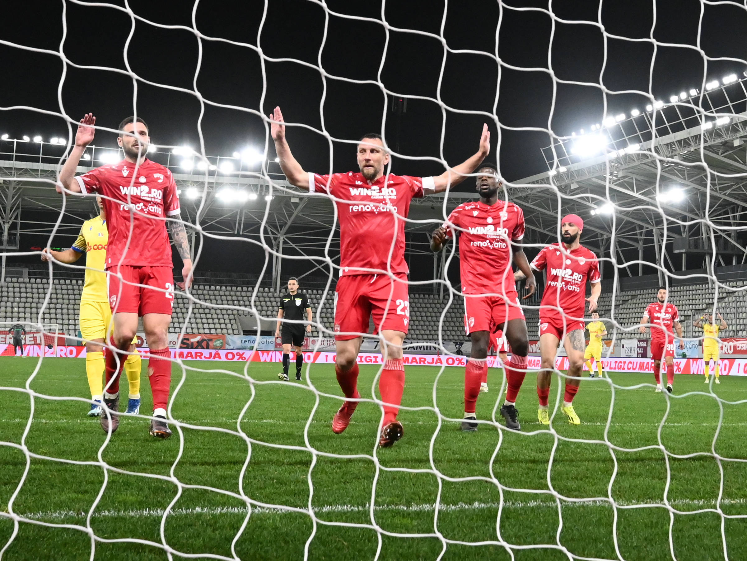 A semnat, &icirc;n sf&acirc;rșit, Darko Velkovski! &rdquo;&Icirc;ntărirea defensivei este o prioritate&rdquo;