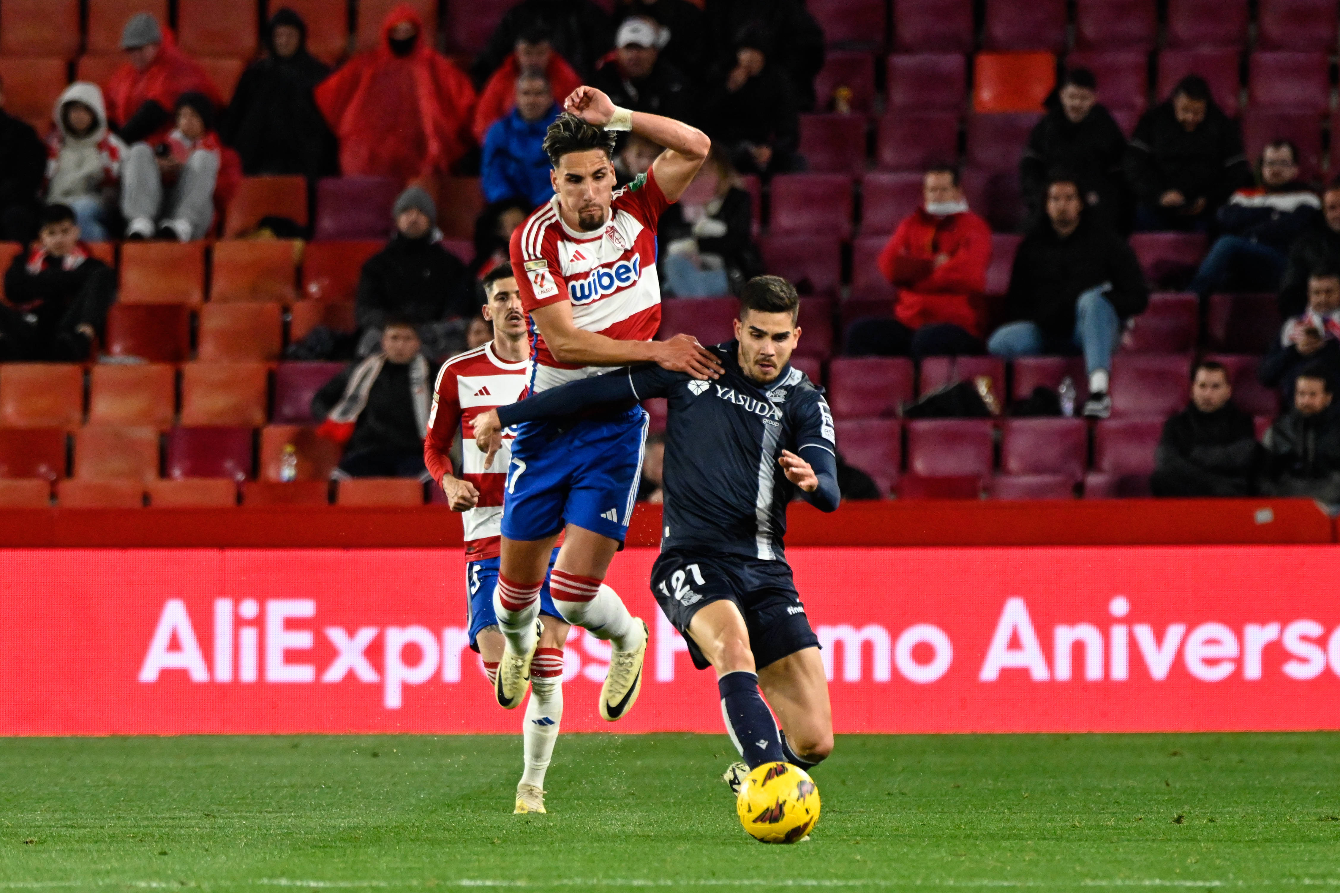 Atacantul rom&acirc;n cu meciuri &icirc;n Premier League și La Liga s-a transferat &icirc;n MLS și va face pereche &icirc;n ofensivă cu Lorenzo Insigne!