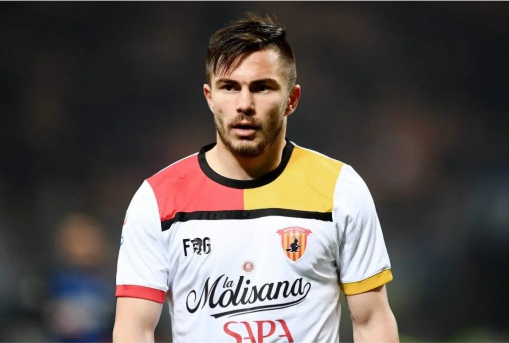 Unde a ajuns Alin Toșca, cu 30 de selecții &icirc;n naționala Rom&acirc;niei: &icirc;n 2017, FCSB lua un milion de euro &icirc;n schimbul său