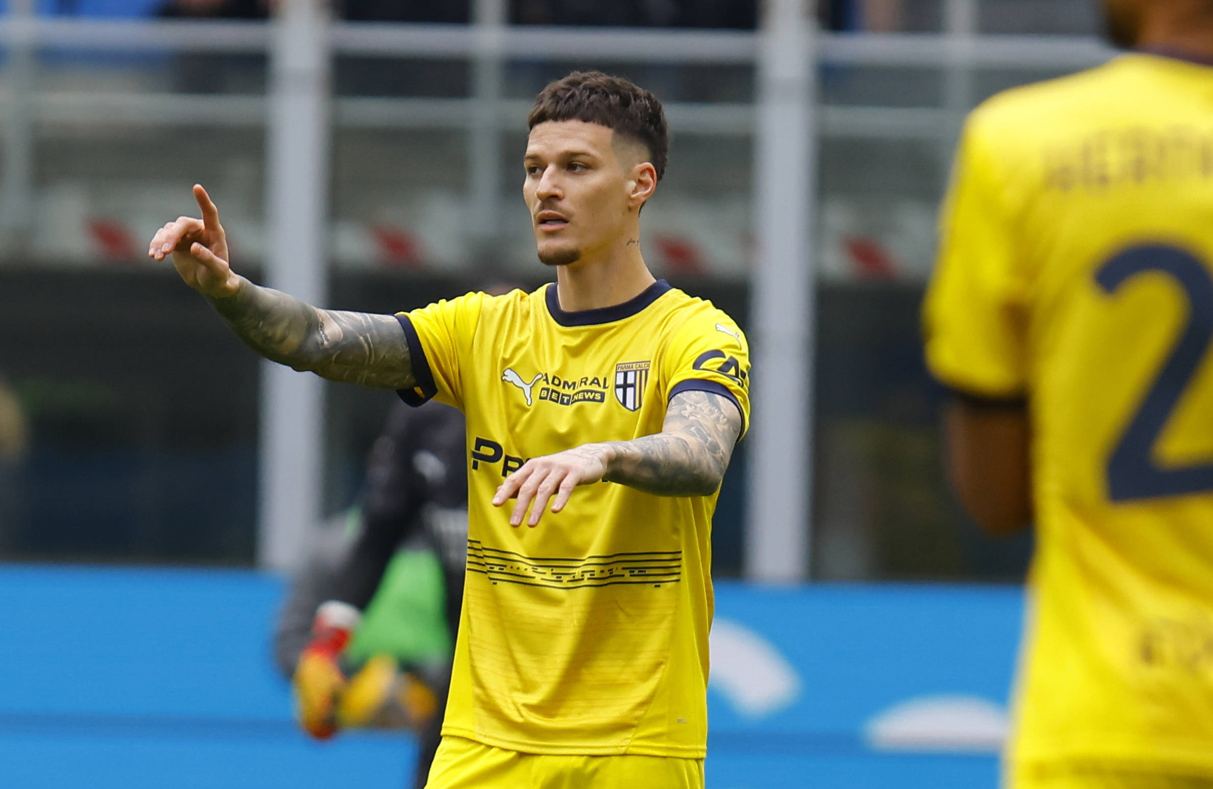 Mutarea anticipată la Fiorentina după ce Dennis Man s-a accidentat &icirc;n AC Milan &ndash; Parma