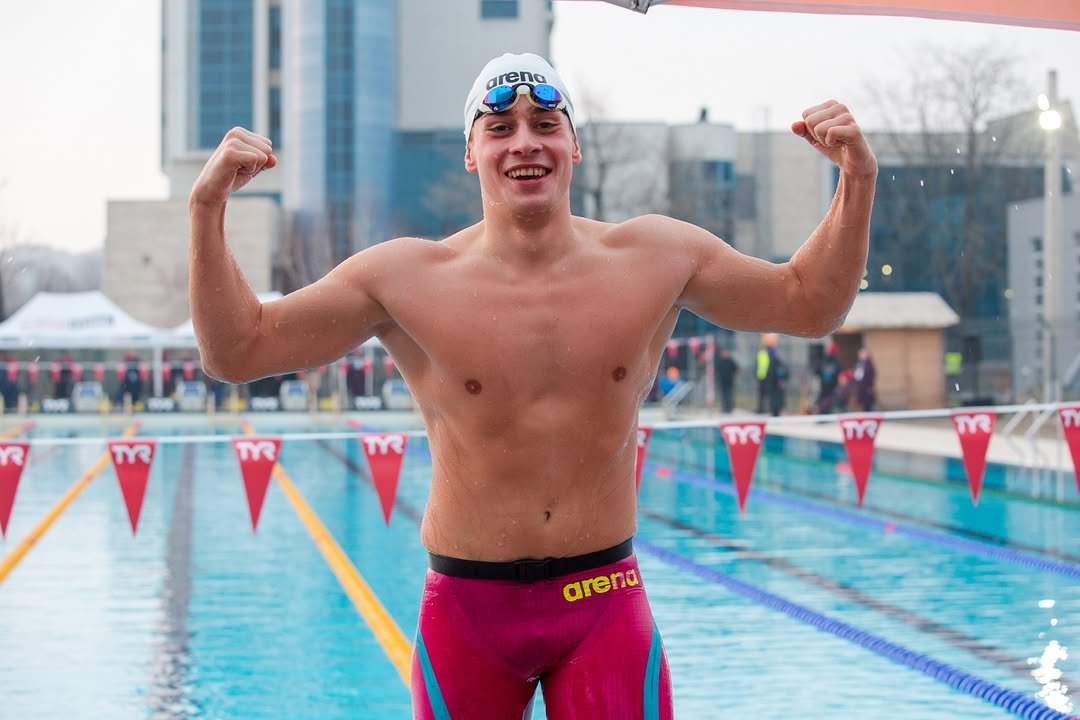 A pus Rom&acirc;nia pe hartă! Cine este Vladimir Romaniuc, studentul c&acirc;știgător de bronz la Mondialele de &icirc;not &icirc;n ape inghețate