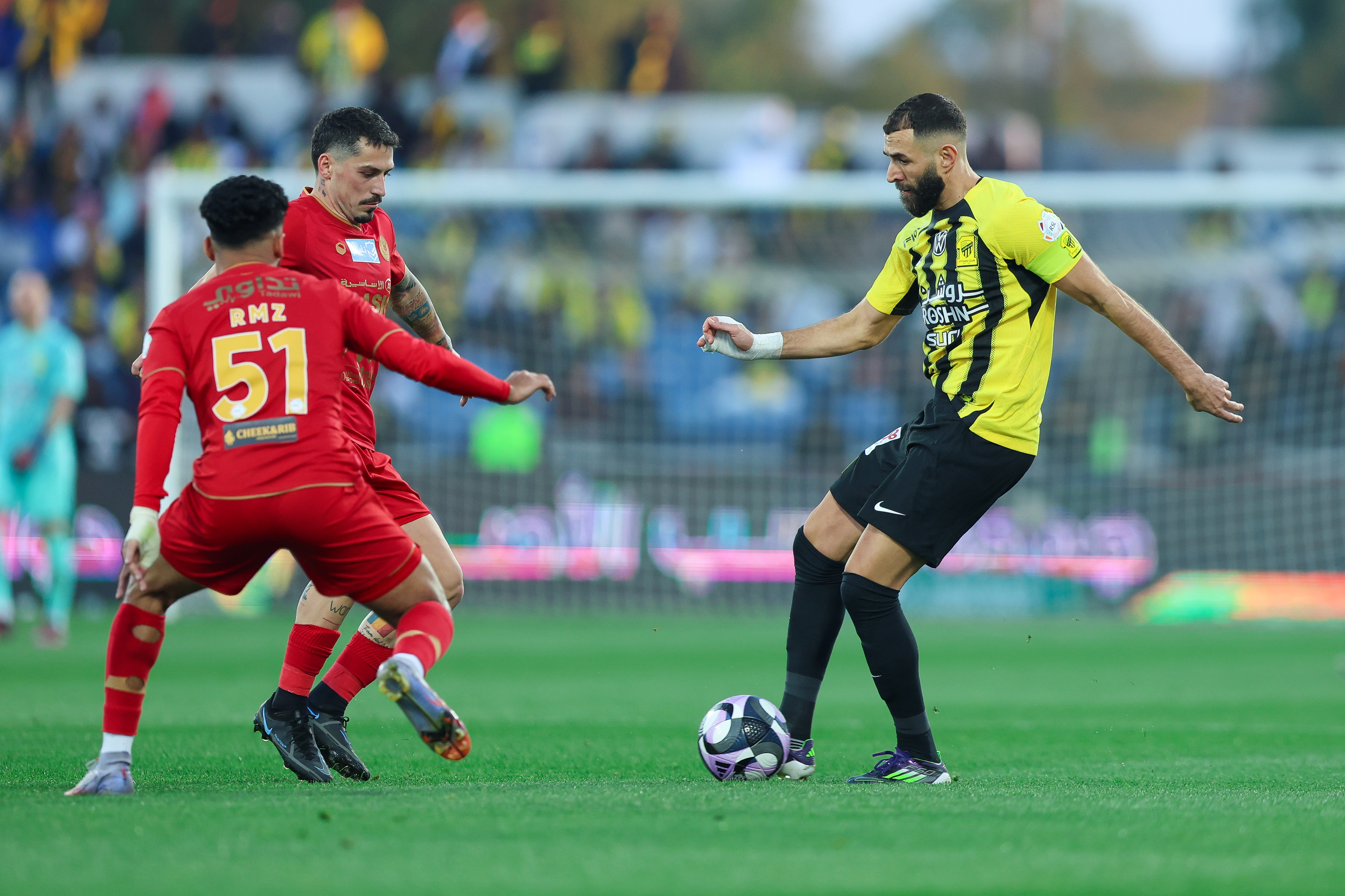 Victorie fabuloasă pentru rom&acirc;ni: Stanciu, două assist-uri pentru două bijuterii contra lui Al Ittihad! Niță, &icirc;nvins doar de Benzema