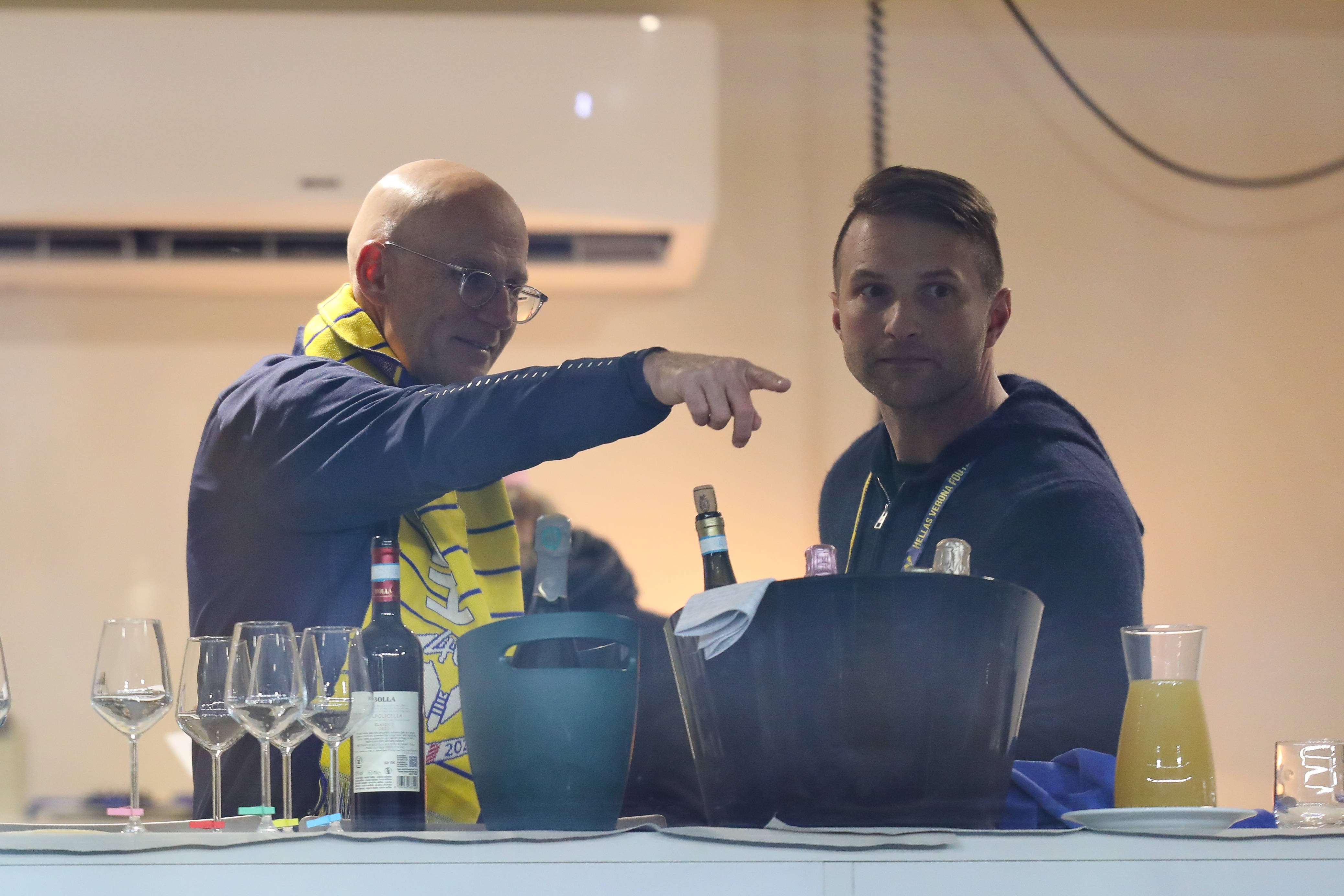 Hellas Verona, primul punct &icirc;n Serie A cu patron rom&acirc;n la butoane! Un fotbalist rom&acirc;n a fost titular