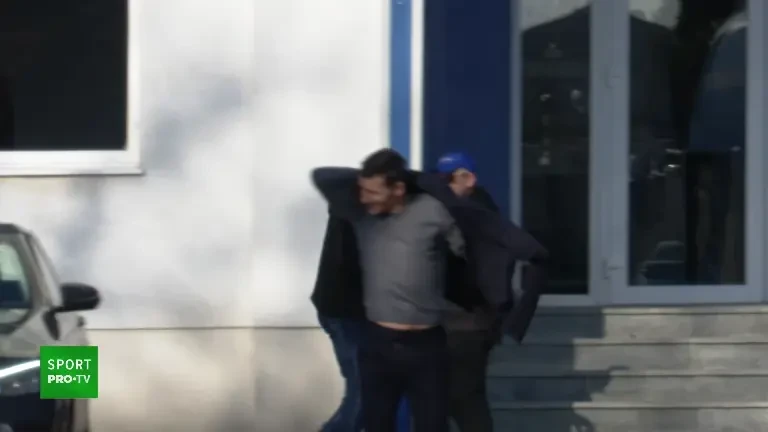 G&acirc;lcă, plecare cu z&acirc;mbetul pe buze de la Craiova: &bdquo;O să-mi iau banii &icirc;n rate&ldquo;. Cum le-a bătut obrazul șefilor (28.01.2025)