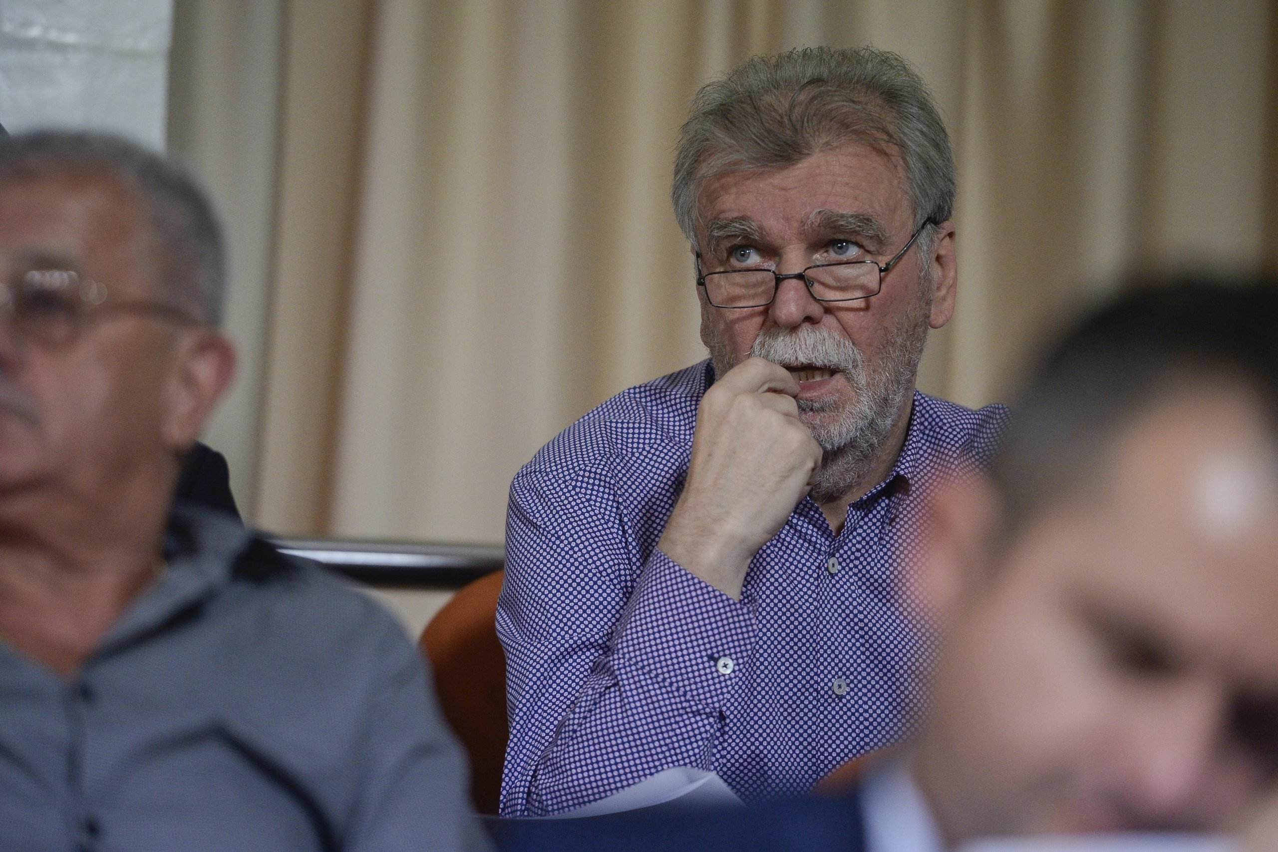 Dinu Gheorghe, &icirc;nconjurat de dușmani &icirc;n fotbalul rom&acirc;nesc: &bdquo;Pentru măgăriile astea nu-l mai iert!&ldquo;