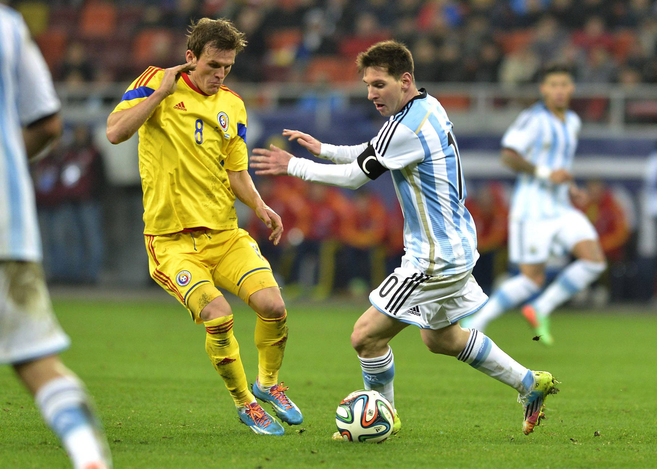 Costin Lazăr, sincer după un deceniu de la duelul cu Lionel Messi: &rdquo;Am zis să nu-l atac decisiv, că mă fac de rușine&rdquo;! Ce s-a &icirc;nt&acirc;mplat apoi