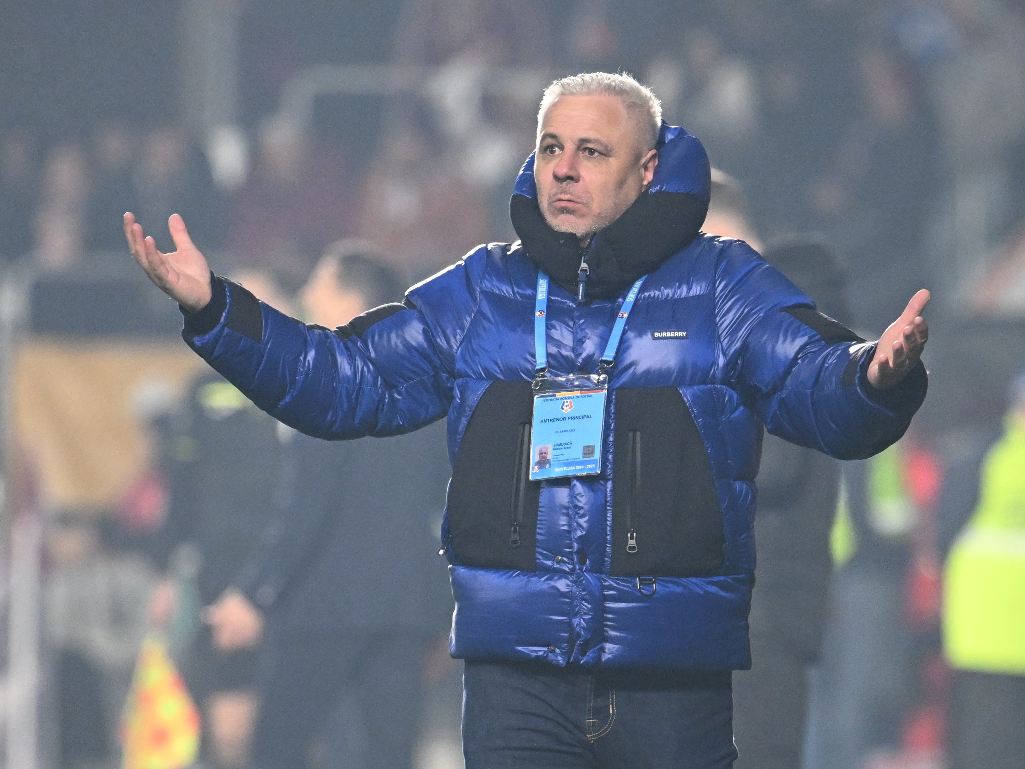 Marius Șumudică a răbufnit după eșecul de la Cluj! A făcut praf arbitrajul și a exclamat: &rdquo;Te crucești! PENALTY c&acirc;t casa: nici nu vreau să mai vorbesc&rdquo;