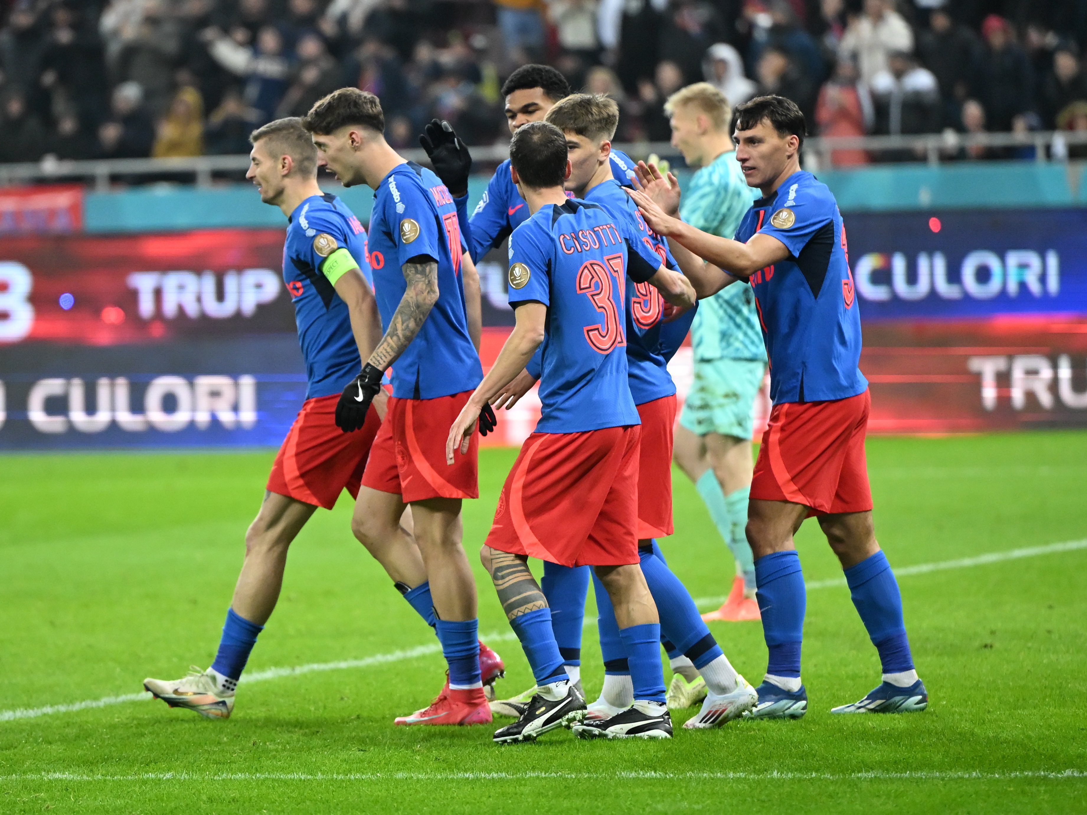 FCSB termină etapa pe locul 2! Cum arată SuperLiga Rom&acirc;niei