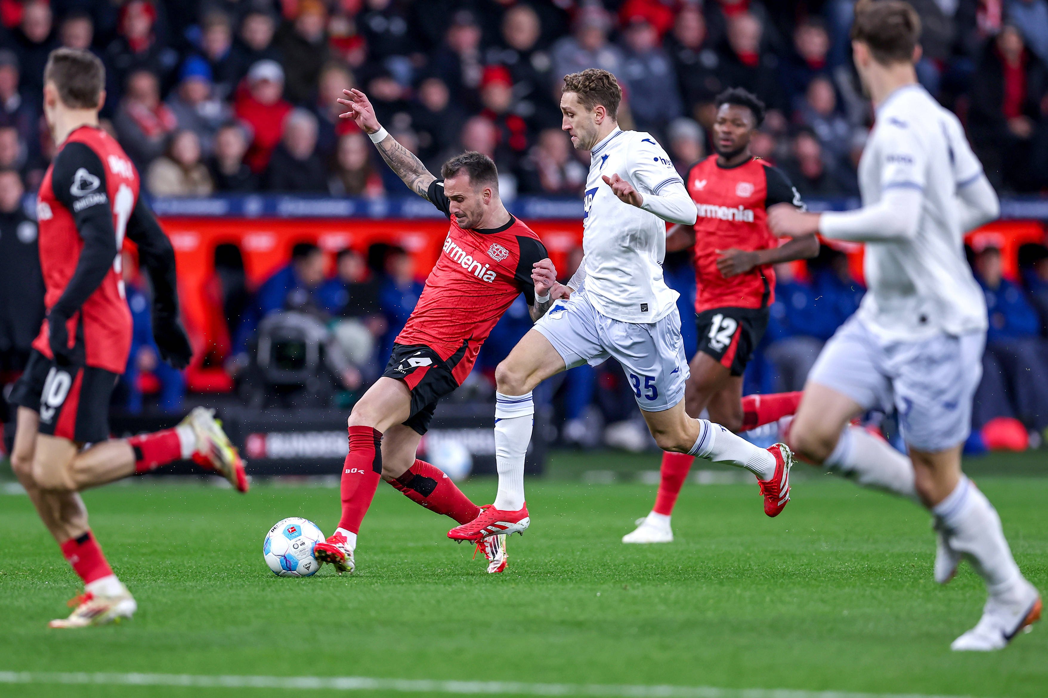 Ce fotbalist a avut Dinamo! Aleix Garcia, MVP &icirc;n victoria lui Bayer Leverkusen, singura echipă care &icirc;i mai dă emoții lui Bayern Munchen