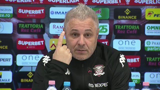 Marius Șumudică, &rdquo;săgeți&rdquo; la conferința de presă: &rdquo;Dacă pl&acirc;nge Petrescu, hai să pl&acirc;ng și eu&rdquo;