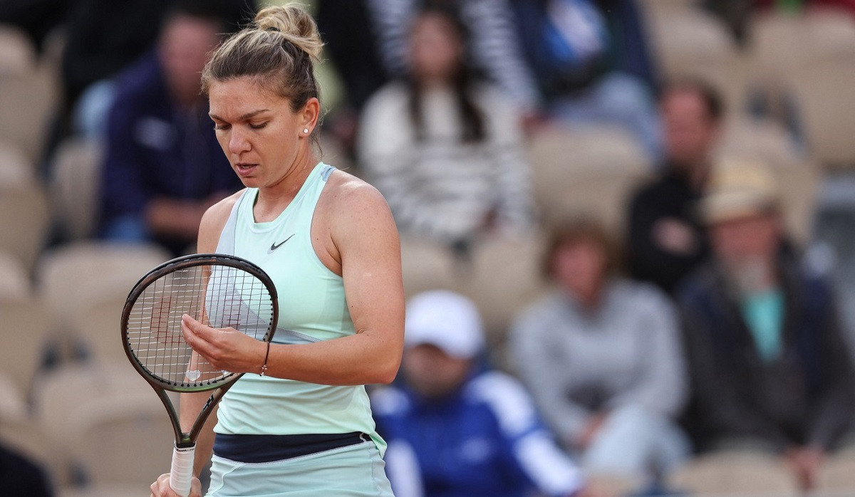 Halep, marile greșeli care i-au stricat ultimii ani din carieră: Simona a &bdquo;murit&ldquo; pe m&acirc;nă ei, lu&acirc;nd decizii neinspirate pe bandă