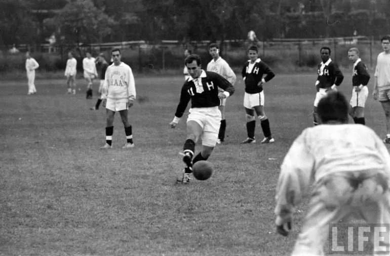 Aga khan fotbal harvard 1