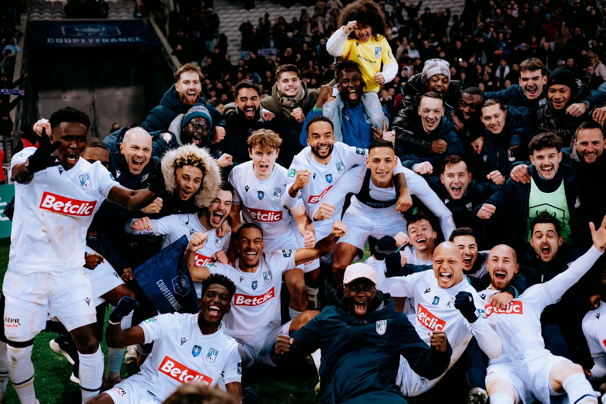Echipa lui Alexi Pitu a dat lovitura &icirc;n Cupă: portarul a &icirc;nscris și a eliminat-o &icirc;n deplasare pe Lille, formație de Top 8 &icirc;n Champions League!
