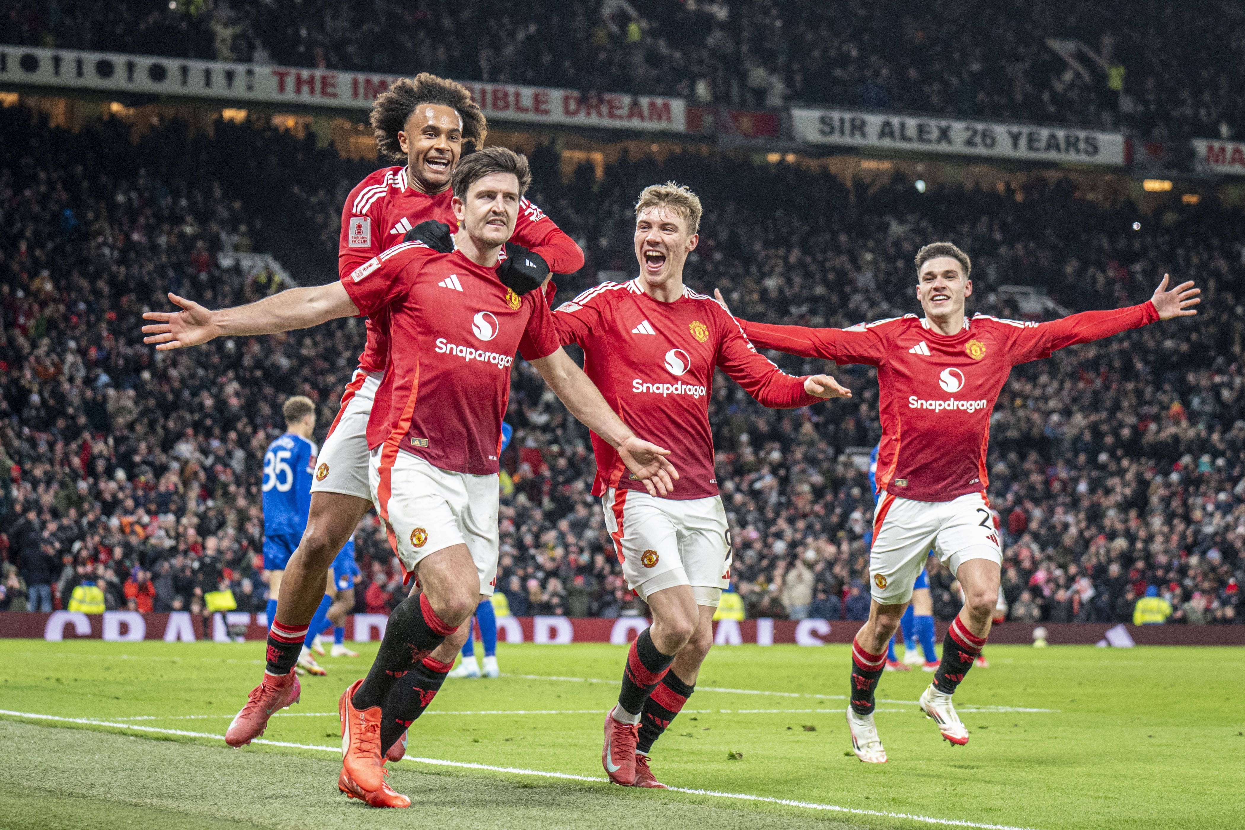 Cine nu are Harry Maguire să-și cumpere VAR! Controversatul fundaș al lui Manchester United și-a calificat echipa cu un gol din ofsaid &icirc;n 90+3