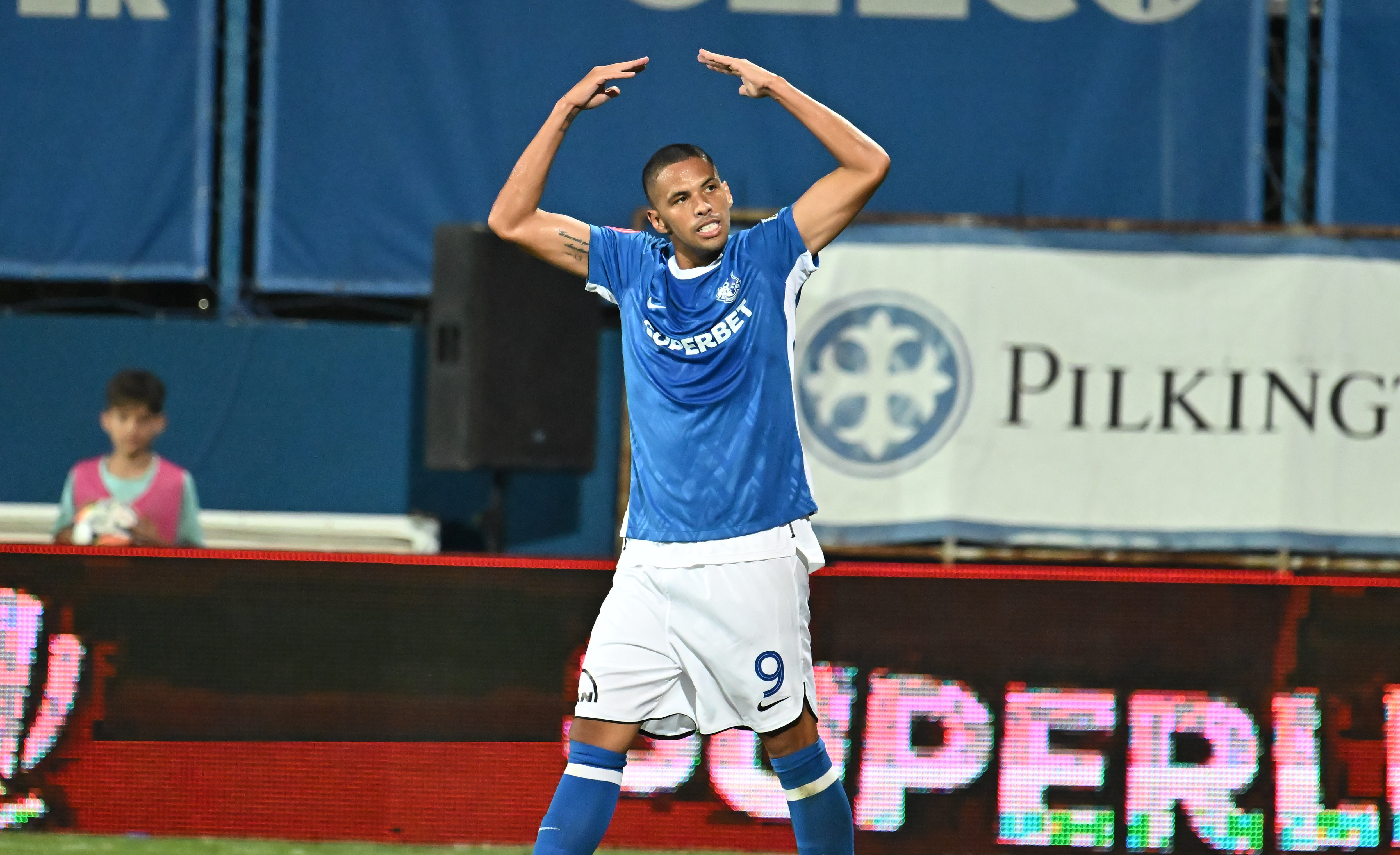 Hagi &icirc;l poate pierde pe Rivaldinho: A primit ofertă!