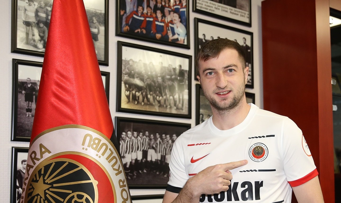 O echipă din Superligă vrea să-l transfere pe Daniel Popa!