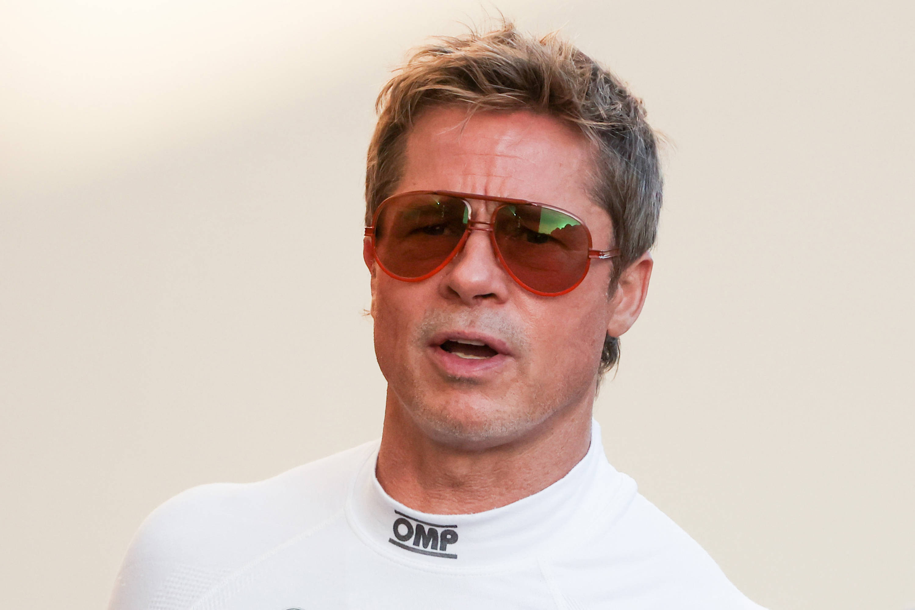 Will Smith vs Brad Pitt! Cine c&acirc;știgă Super Bowl-ul starurilor? (LIVE pe VOYO, de la 1:30)