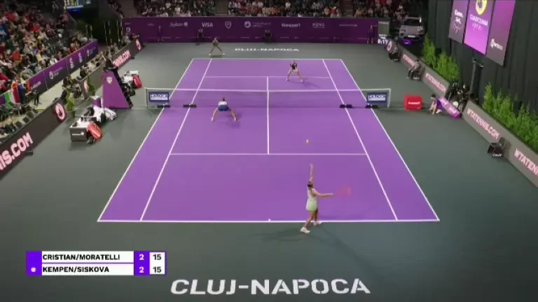 Jaqueline Cristian a c&acirc;știgat de una singură un punct palpitant &icirc;n finala Transylvania Open 2025 (LIVE pe VOYO și PRO Arena)