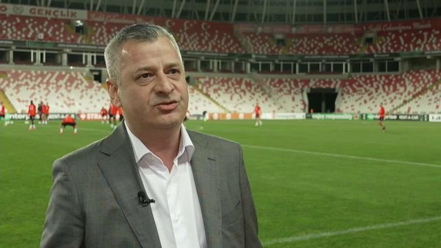 Ioan Varga &icirc;l face praf pe Dan Petrescu: Un pl&acirc;ngăcios! Să-și facă bagajele și să plece dacă e așa rău la CFR