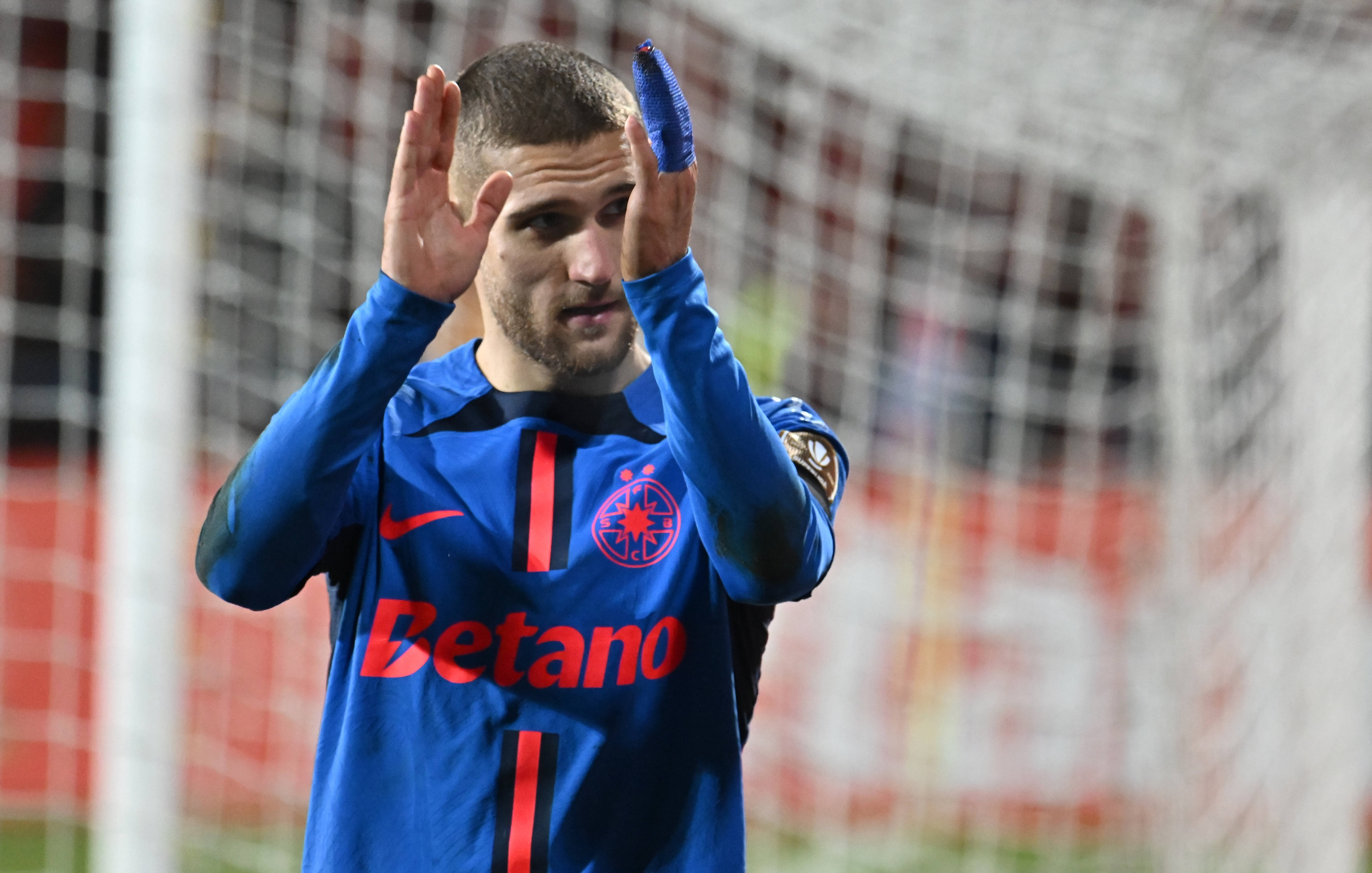 Postul de titular al lui Daniel Bîrligea, în pericol la FCSB? Răspunsul lui Mihai Stoica: ”Pe cine găsești să te ajute la modul ăsta?”